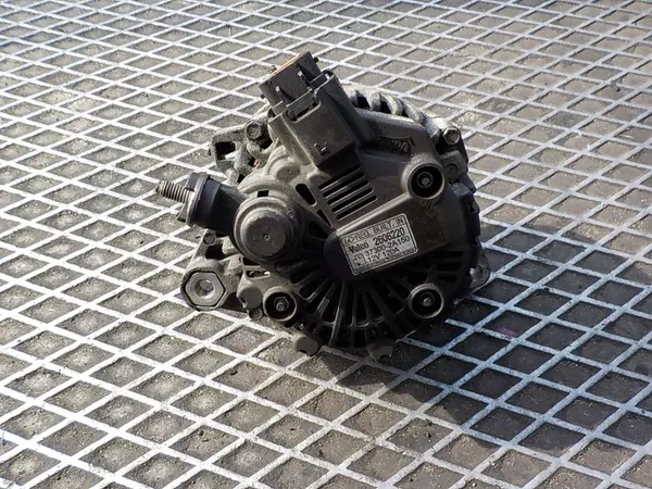 KIA CEED HYUNDAI I30 1.6 CRDI Vaihtovirtageneraattori 37300-2A150 image 4