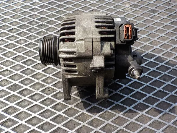 KIA CEED HYUNDAI I30 1.6 CRDI Vaihtovirtageneraattori 37300-2A150 image 5