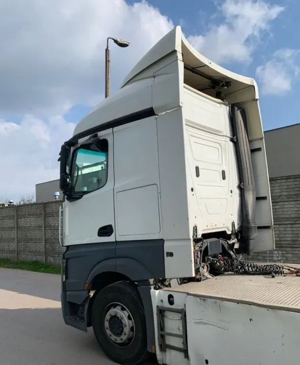 Complete cabine Mercedes-Benz OE voor Actros MP5 Euro 6 image 4