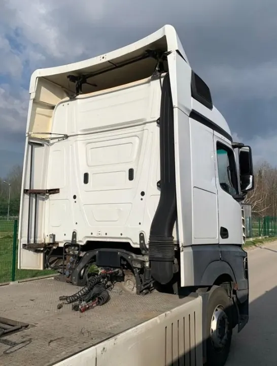 Complete cabine Mercedes-Benz OE voor Actros MP5 Euro 6 image 5