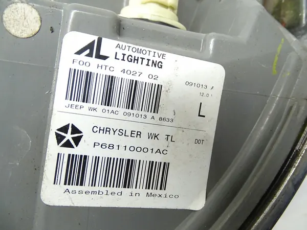 Lámpara Trasera Izquierda Jeep Grand Cherokee WK2 P68110001AC image 6