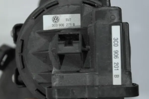 Filtro de carvão VW Passat CC 2.0 TSI OEM 3C0201797E image 4