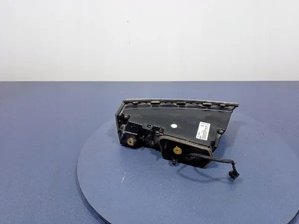 Luz interior trasera derecha PEUGEOT 508 II SW image 2