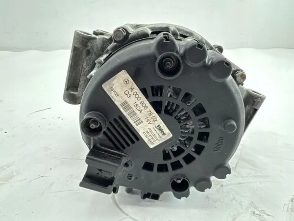 Mercedes-Benz C W205 2015 Vaihtovirtageneraattori A0009067802 image 5