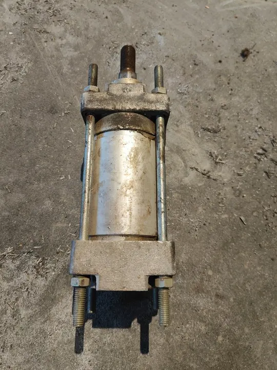 Cylindre Pneumatique ORSTA TGL 42869 63x40 image 7