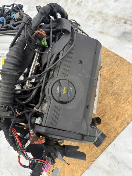 Käytetty 2.8L bensiinimoottori OEM XLV2612 Skoda Superb image 5
