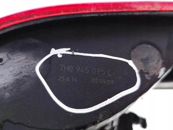 Luz trasera izquierda VW Transporter 2014 Van 2.0 TDI OEM 7H0945095L image 7