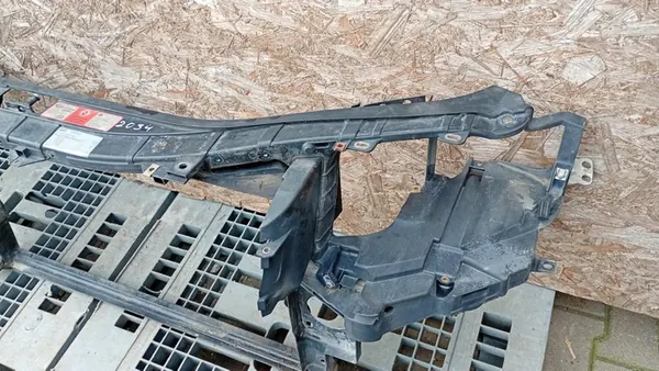 Parachoque dianteiro Audi A8 D3 3.0 TDI image 4