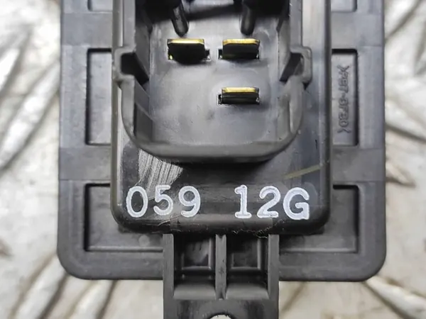 Resistência de soprador Mitsubishi OE OEM 05912G - Usado image 9