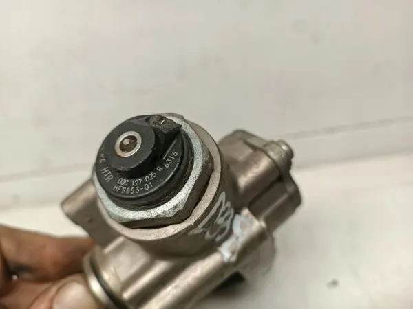 Einspritzpumpe OEM 03C127025R für VW Golf V image 3
