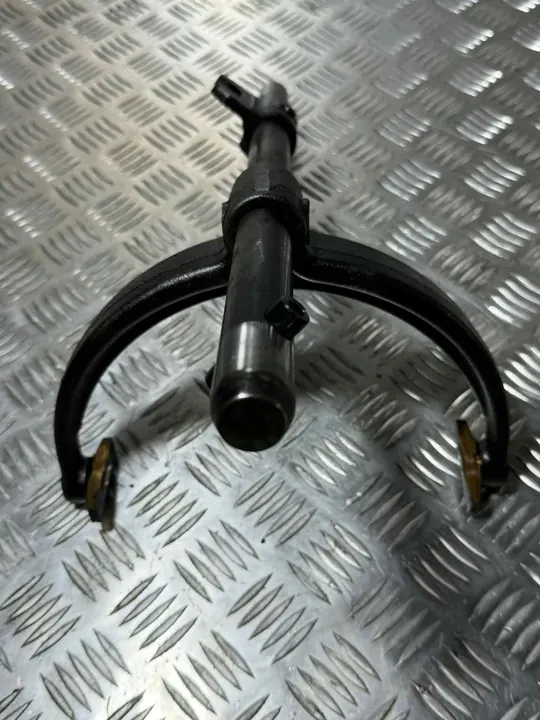 Fourche de changement de vitesse Scania GRS 905R OE1479106 image 2