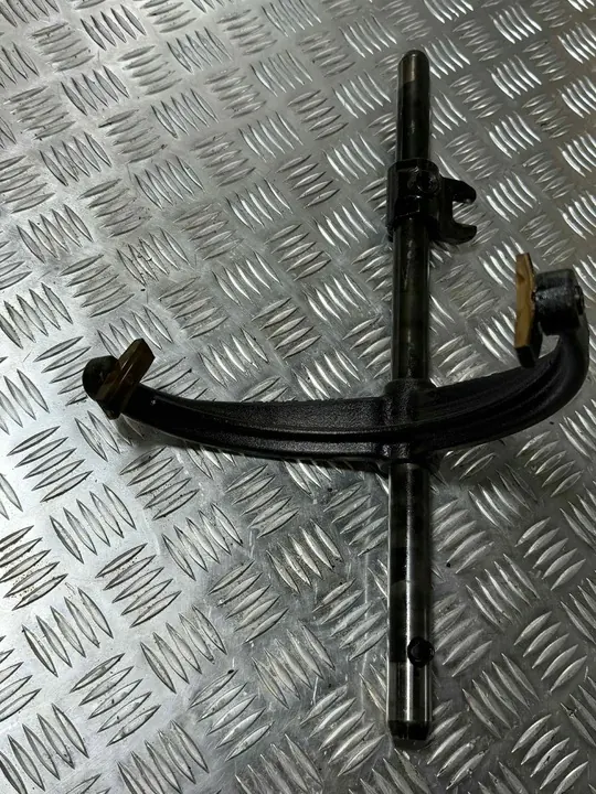 Fourche de changement de vitesse Scania GRS 905R OE1479106 image 3