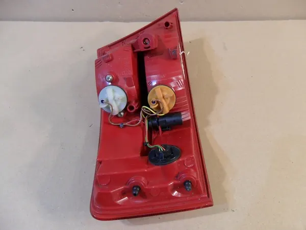 AUDI A3 CABRIO LUZ TRASERA IZQUIERDA LED 8P7 image 10