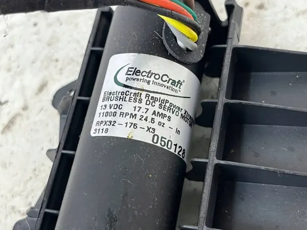 Tesla Model X Sitzmotor OEM 050128 - Gebraucht image 3