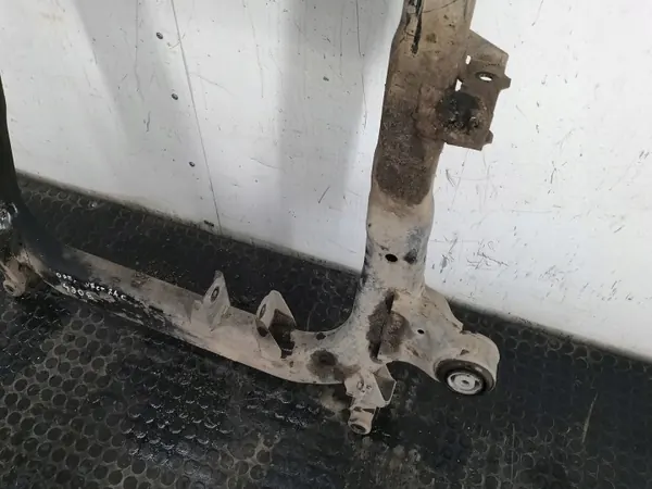 Traverse avant OEM WÓZEK,TRAWERS pour Opel Vectra C image 4