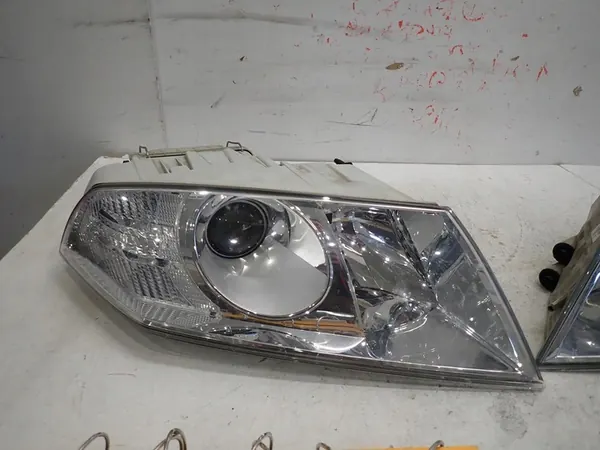 Oikea etuvalaisin SKODA OCTAVIA II 2004-2008 image 2