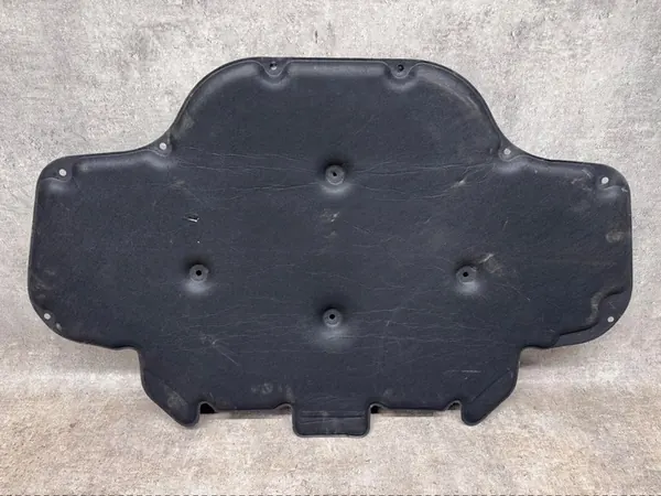 Isolamento do Capô BMW X5 G05 2018- image 1