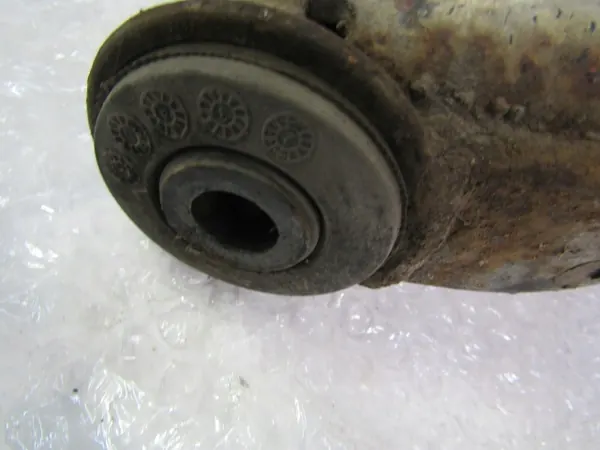 MERCEDES VITO 2 W639 Nedre Främre Vänster Kontrollarm A6393300410 image 3