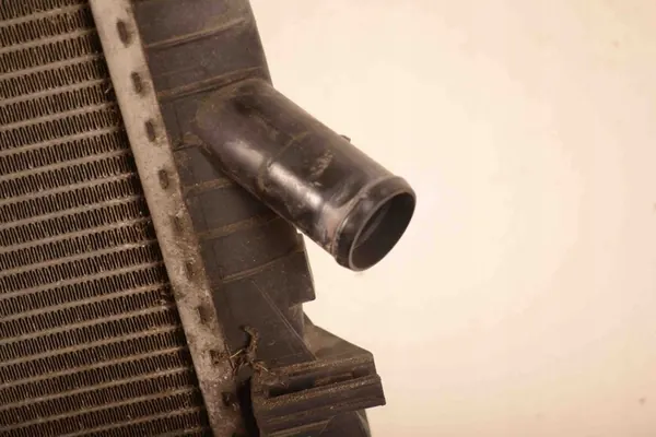 Radiador Ford Transit 2011 image 3