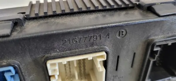 Module Confort OEM 216777914 pour Citroën C5 II Break image 5