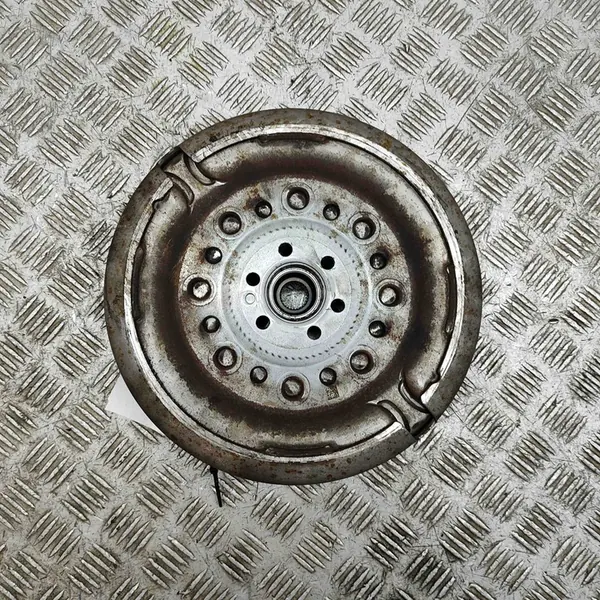 Conjunto de embreagem Audi A1 Sportback 1.0L 2019 OEM 04C141031H image 2