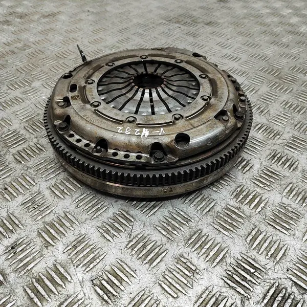 Conjunto de embreagem Audi A1 Sportback 1.0L 2019 OEM 04C141031H image 3