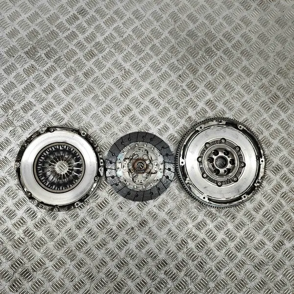 Conjunto de embreagem Audi A1 Sportback 1.0L 2019 OEM 04C141031H image 6