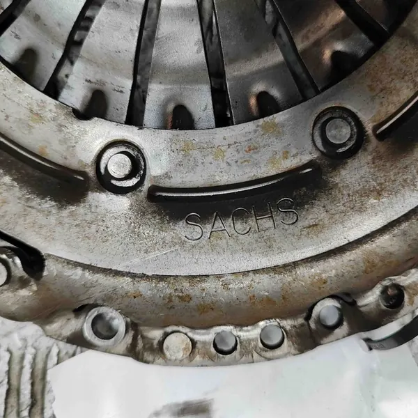 Conjunto de embreagem Audi A1 Sportback 1.0L 2019 OEM 04C141031H image 8