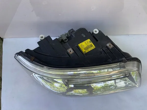 Farol Direito VW Transporter T5 image 3