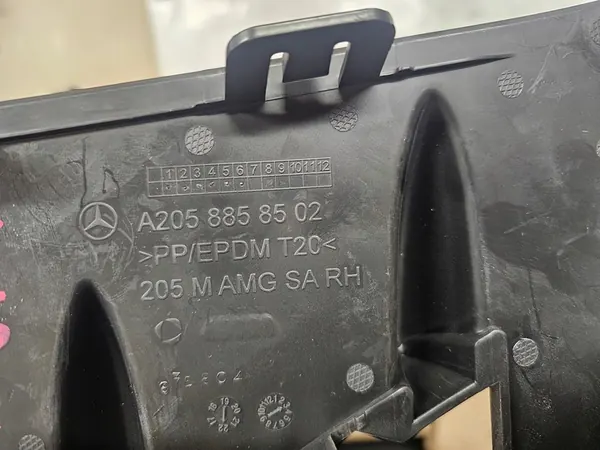 MERCEDES C-KLASA W205 Griglia paraurti anteriore destra OE image 8