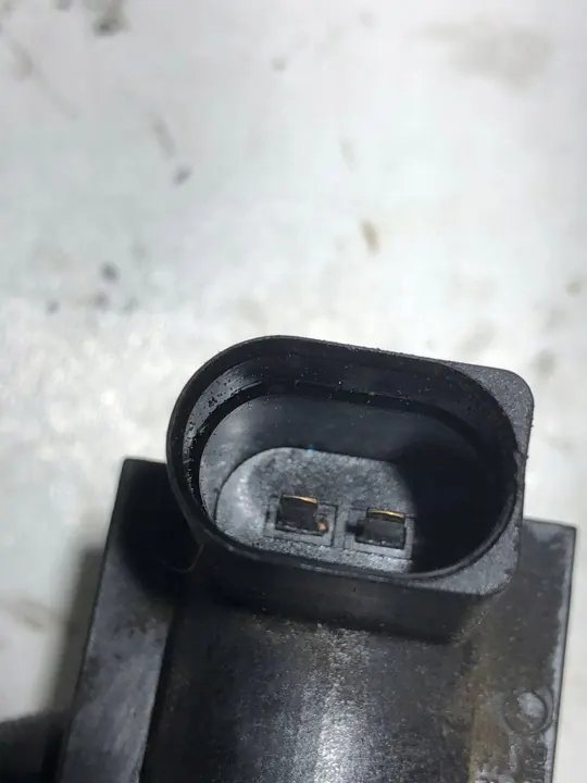 Válvula eletromagnética AUDI A6 AVANT 2.5L diesel 059906628B image 4