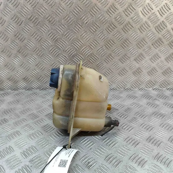 Kühlmittel-Ausgleichsbehälter Audi A8 S8 D2 1997 image 3