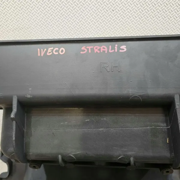 IVECO STRALIS Treeplank OEM STRALIS STOPIEŃ PRAWY - Rechterkant image 6