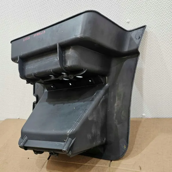 IVECO STRALIS Treeplank OEM STRALIS STOPIEŃ PRAWY - Rechterkant image 8