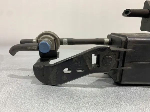 Subaru brandstofdampfilter OEM FBZ18424 image 3