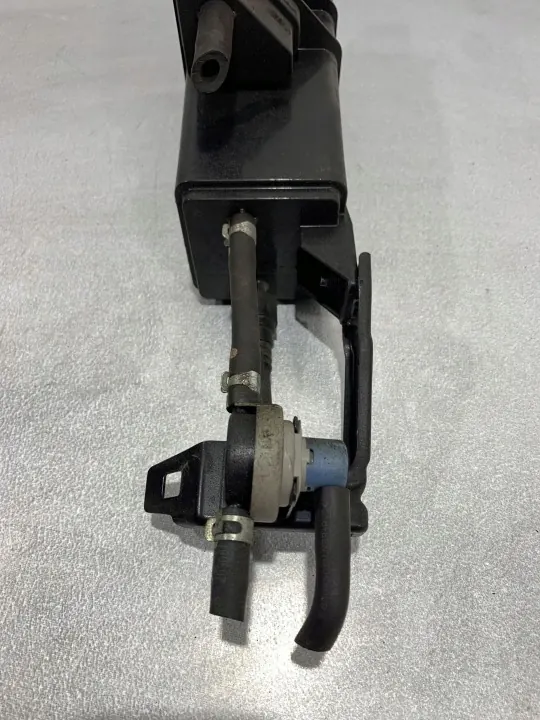 Subaru brandstofdampfilter OEM FBZ18424 image 8