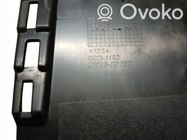 Prise USB Toyota OEM 588130D030 - Occasion image 5