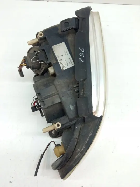 Rechter Frontscheinwerfer OEM 5907911269081 für Audi A4 B5 image 3