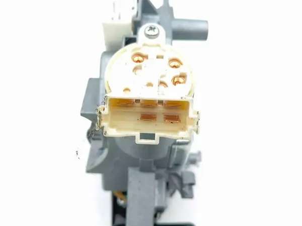 Contacteur d'allumage OEM 8670A039 Citroën C-Crosser image 6