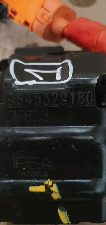 Hoogspanningskabelbevestiging Peugeot E-3008 image 7