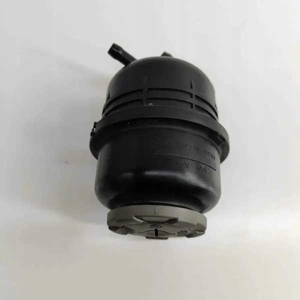 Réservoir de direction assistée OEM 2H0422371B pour VW Amarok image 3