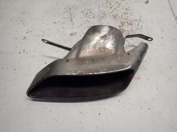 Linker uitlaatpunt OEM 8W0253825P voor Audi A4 B9 image 2