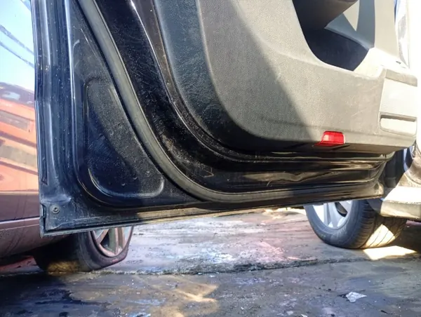 VW Passat B7 Taka Vasen Ovi OEM MM-1003-7 image 5