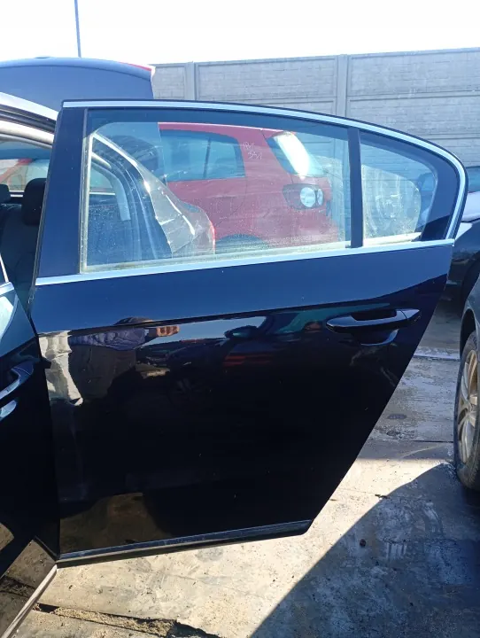 VW Passat B7 Taka Vasen Ovi OEM MM-1003-7 image 6