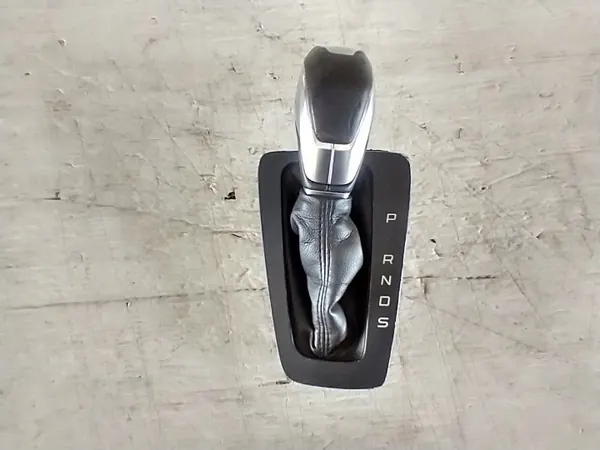Pomo de cambio FORD FOCUS MK3 ST OEM - Usado image 2