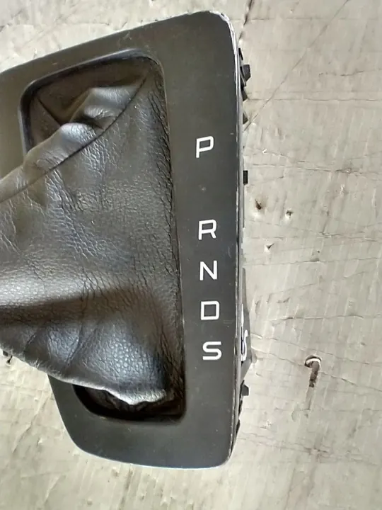 Pomo de cambio FORD FOCUS MK3 ST OEM - Usado image 9