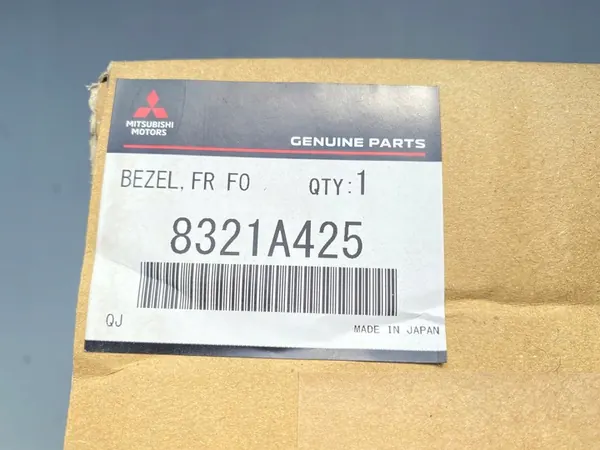 Cadre de Halogène Mitsubishi OE 8321A289 image 3