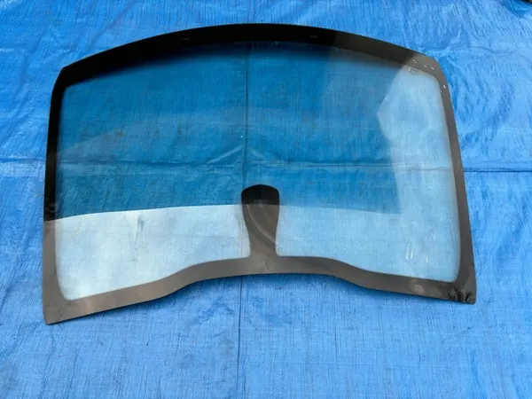 Pare-brise Peugeot 208/2008 OEM avec capteur 2014 image 4
