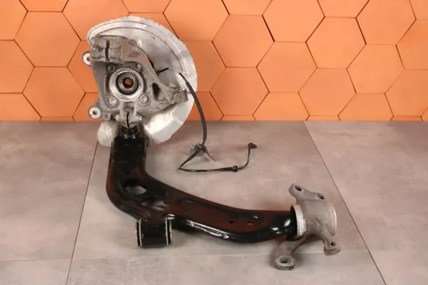 OEM 6876646 Etu-Oikea Pyörännapa BMW:lle image 2
