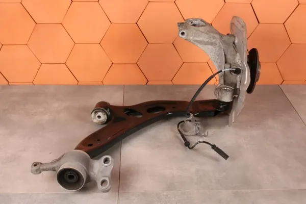 OEM 6876646 Etu-Oikea Pyörännapa BMW:lle image 3